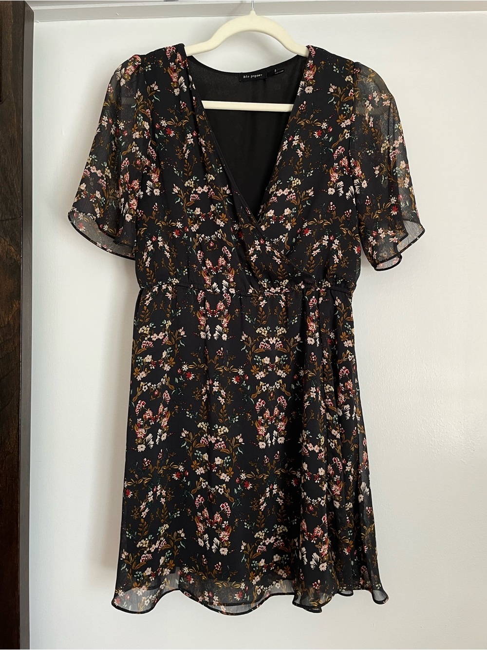 Black Floral Short Sleeve Mini Dress
